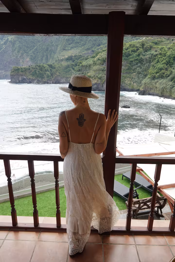 Black Sand Beach House — photo 2